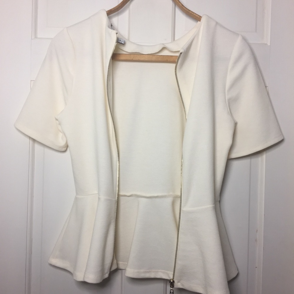 WD.NY | Peplum Cream Top. Size M - Picture 8 of 8